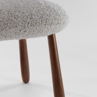 <a href="https://www.galeriegosserez.com/artistes/donnersberg-emma.html">Emma Donnersberg</a> - Cloud Chair Nimbus - Walnut